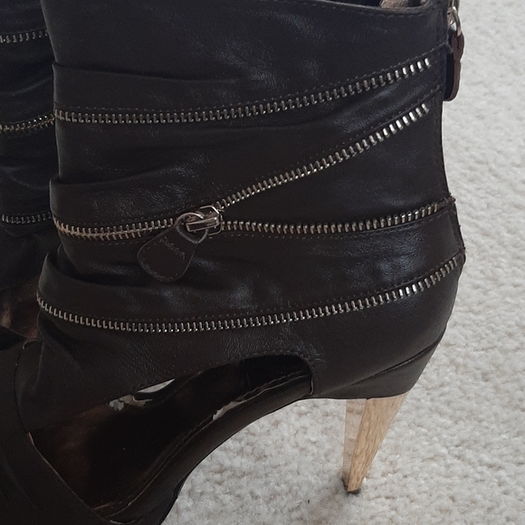 Envy Lucille Brown Leather Zipper Booties - Picture 5 of 6